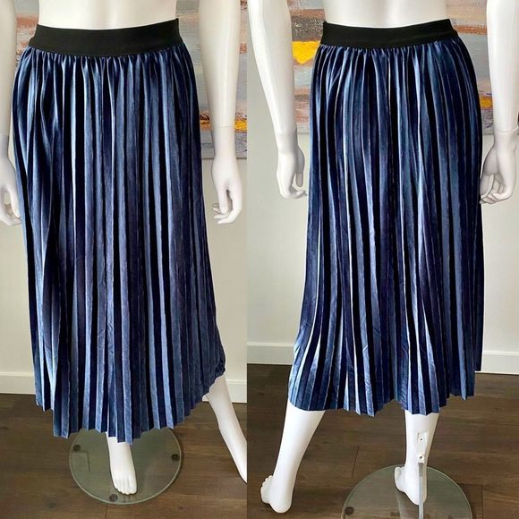 OAK + FORT Blue Velvet Pleated Midi Skirt - Picture 3 of 7